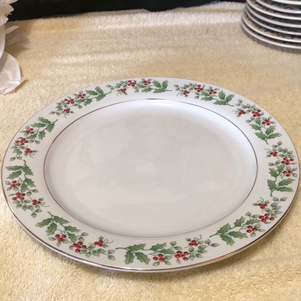 Gibson Housewares Christmas Charm-Delight-Holiday-Harmony 12” Chop Plate